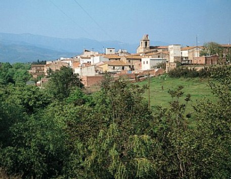 Poble de Sant Climent Sescebes a l'Alt Empordà. Font: enciclopedia.cat 