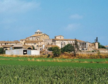 El poble de Sant Jordi Desvalls al nord-est del Gironès. Font: enciclopedia.cat 